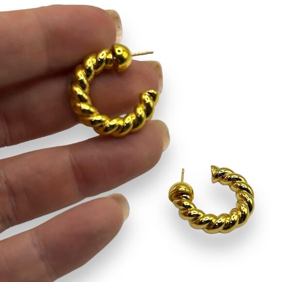 Oma The Label Earrings 18K Gold plated brass The Naija Small Twisted Hoops Macys - Picture 6 of 8